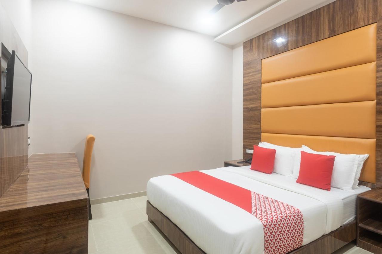 Hotel Blue Executive Near Chhatrapati Shivaji International Airport Mumbai Exterior photo