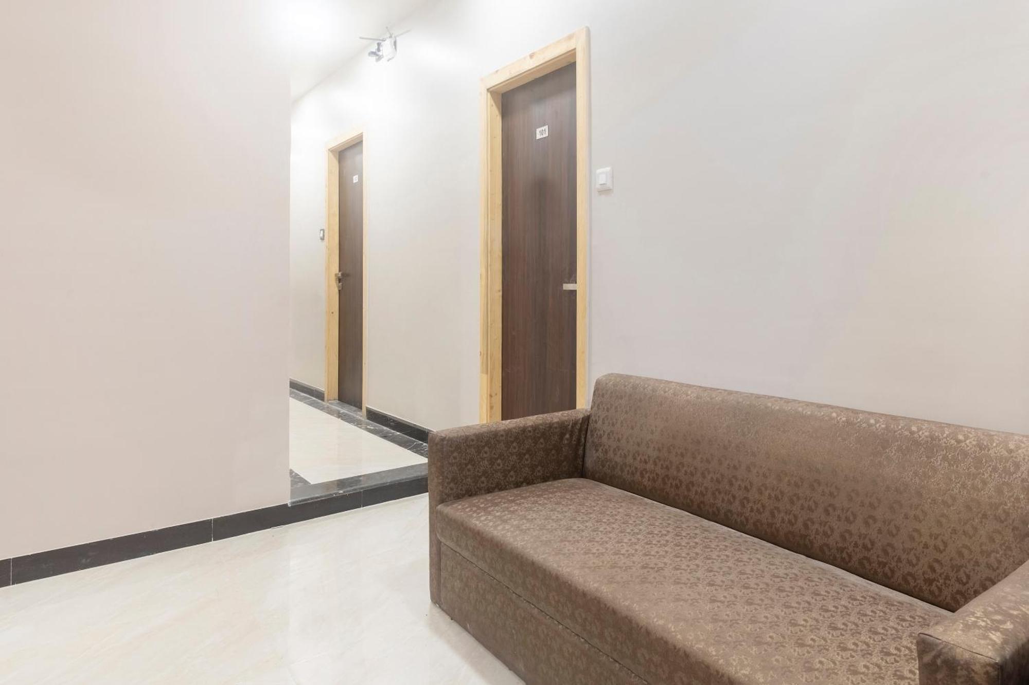 Hotel Blue Executive Near Chhatrapati Shivaji International Airport Mumbai Exterior photo